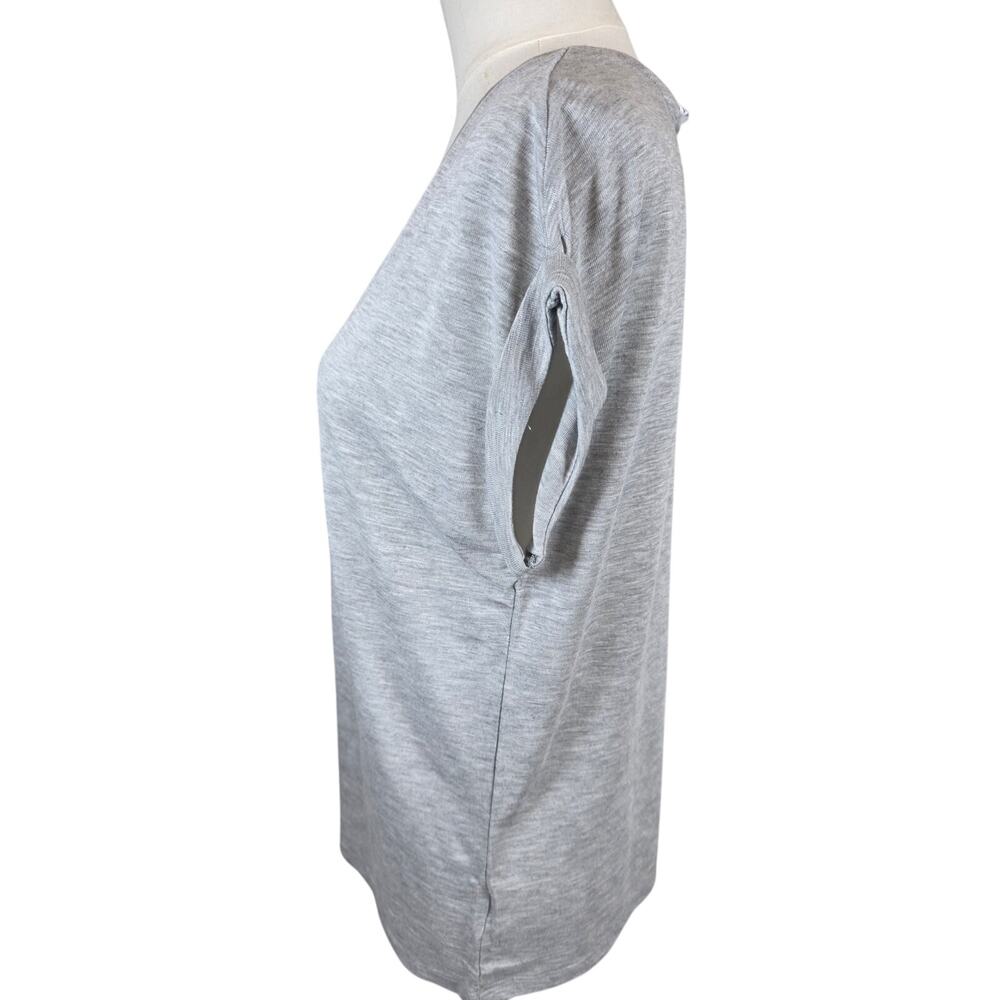 Jessica Simpson Heather Gray V-Neck Rolled Sleeve T-Shirt - Picture 5 of 9